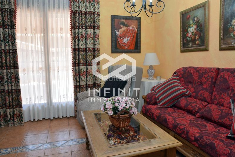 Foto 9b686f00-5016-4d22-a17f-292eb3b7907d. Casa amb calefacció a Santorcaz