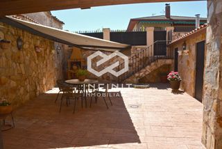 Casa en Santorcaz. Como nueva, con patio de ensueño y lista para entrar a vivir.