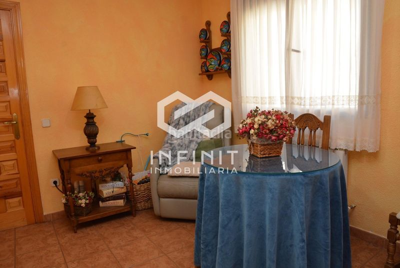 Foto bcb34c03-c731-46a8-b4a3-6e132d3d0f27. Casa amb calefacció a Santorcaz
