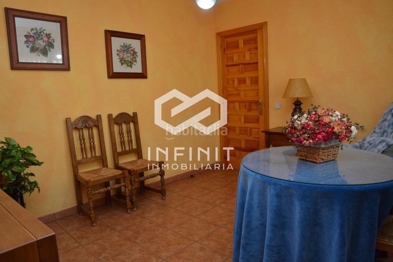 Foto c042834c-166d-4ef3-8df1-1ba7072bca66. Casa amb calefacció a Santorcaz