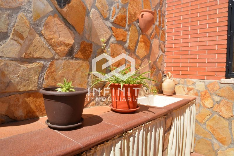 Foto ed40cb13-3e3d-4368-954a-d6e79b6cda3b. Casa amb calefacció a Santorcaz