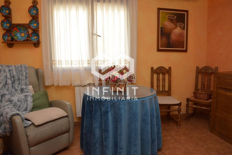 Foto fbd22724-e246-48f5-9aac-31be3101bc3f. Casa amb calefacció a Santorcaz