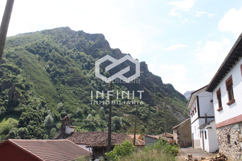 Foto 4f833856-d1d6-426c-b072-bea1e32f2232. Xalet amb calefacció aparcament a Somiedo