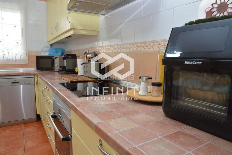 Foto 11c99c8e-41fb-47ce-8b55-e14c6ce7d8bd. Casa aparellada amb calefacció aparcament piscina a Torrejón del Rey