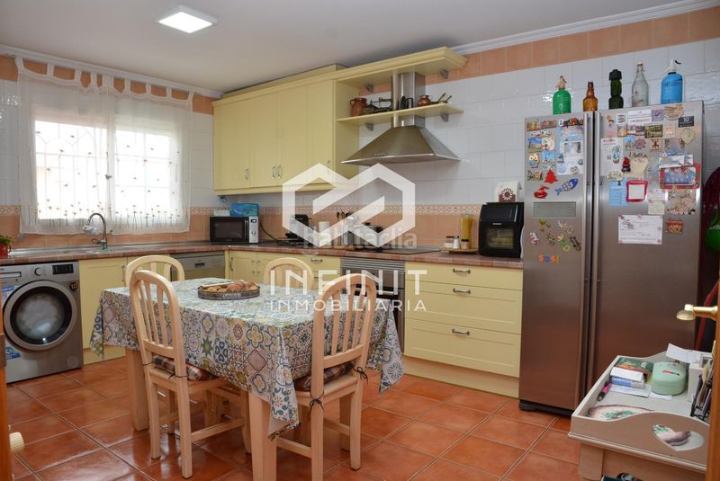 Foto 3bef80c9-a3be-4e2f-9e96-2201e1805fad. Casa aparellada amb calefacció aparcament piscina a Torrejón del Rey