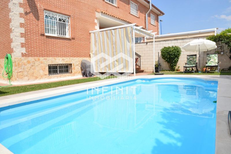 Foto 50dc9d4b-3a8a-47bc-b4d2-5ad1ddae4867. Casa aparellada amb calefacció aparcament piscina a Torrejón del Rey