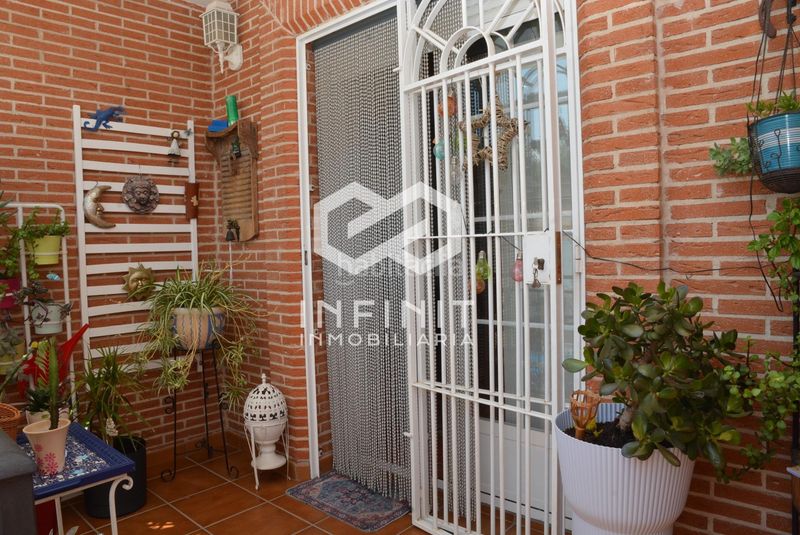 Foto 5ce32ebf-9c9c-4331-b4ae-5a17933c9c9c. Casa aparellada amb calefacció aparcament piscina a Torrejón del Rey