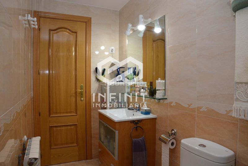 Foto 7f7db0ac-7e2f-4c13-b8ae-a9678715211c. Casa aparellada amb calefacció aparcament piscina a Torrejón del Rey