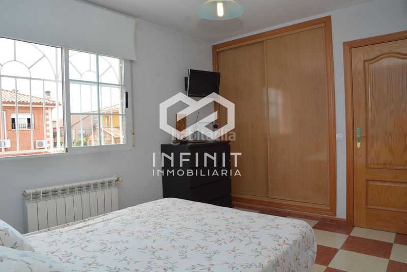 Foto c808c83f-9f5c-4925-b1bb-e58564ff9973. Casa aparellada amb calefacció aparcament piscina a Torrejón del Rey