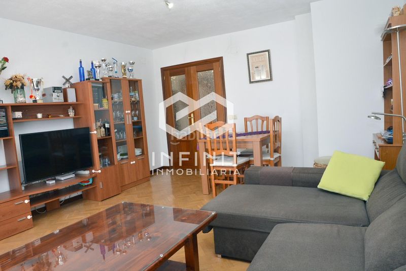 Foto 59a8f0ec-d7c3-4a9c-ae0a-aee8c01a84e7. Flat with heating parking in Alamín Guadalajara