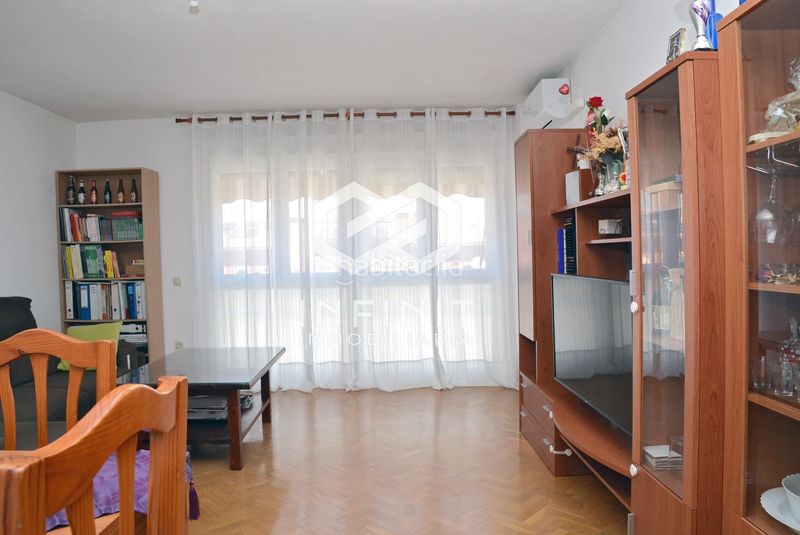 Foto 9a2eb5ea-9658-44ae-b8bd-fff87f919e54. Flat with heating parking in Alamín Guadalajara
