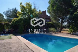 Chalet in Ribatejada. Un lujo diferente privacidad, naturaleza y piscina sin renunciar