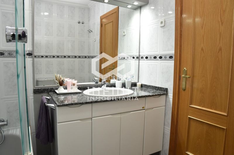 Foto ec279d36-38aa-4864-82b6-4bb8d467a863. Casa adossada amb calefacció aparcament piscina a Alcalá de Henares