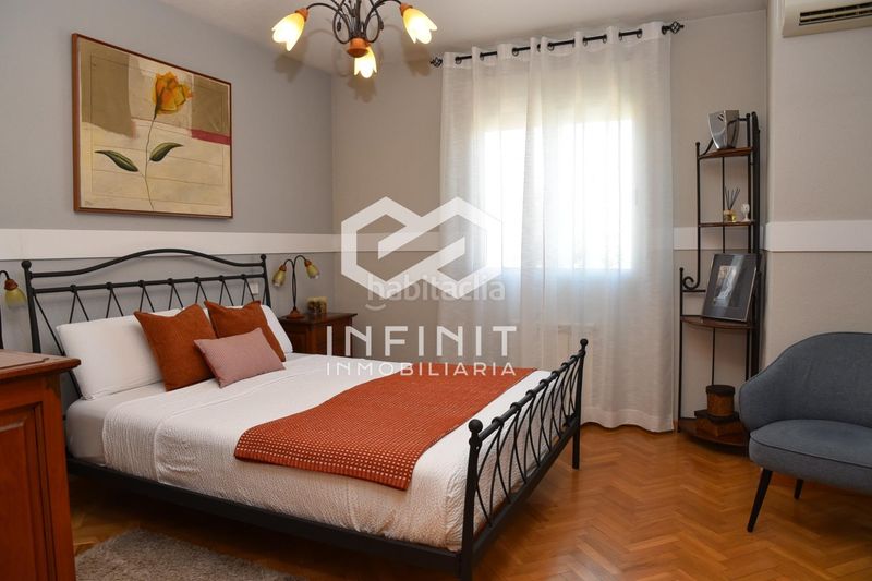 Foto f3827633-ff74-46ac-b1af-0b6d246a2227. Casa adossada amb calefacció aparcament piscina a Alcalá de Henares