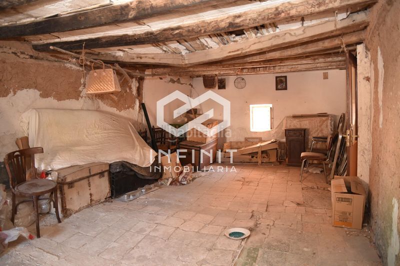 Foto 922ce2b5-1e7d-4cdc-a6e5-bac81d6222f8. Casa con parcheggio in Muduex