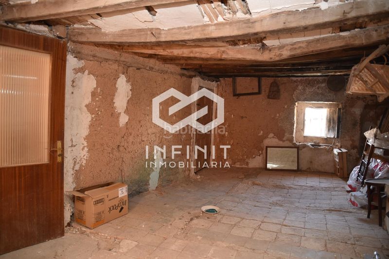 Foto b8021eff-3abb-4301-893a-8f552545b692. Casa con parcheggio in Muduex
