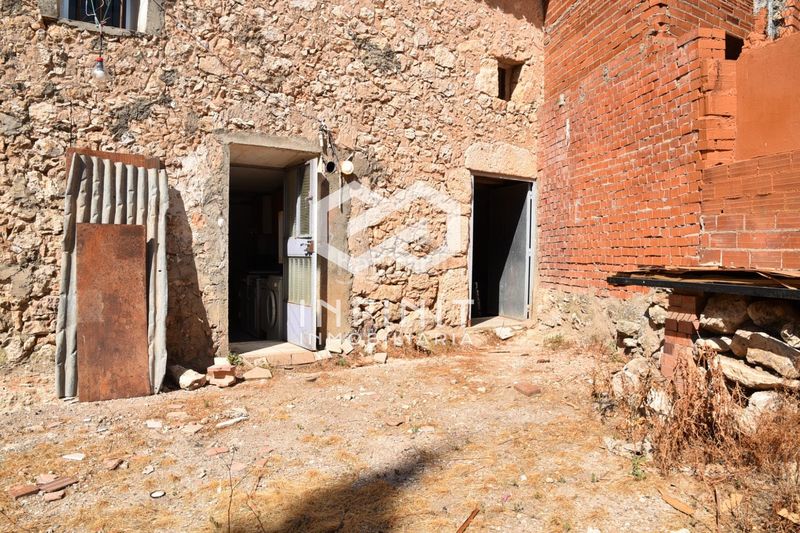Foto c7ef14a1-9e7e-4a54-a9e9-5d549c217d3d. Casa con parcheggio in Muduex
