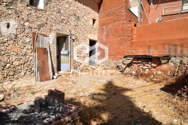 Foto d7f2a0d6-82f4-421a-a324-b6a6148e55bf. Casa con parcheggio in Muduex