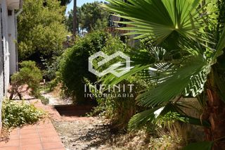 Maison jumelée à Sotillo de la Adrada. El hogar donde cada día parece un fin de semana... entre la sier