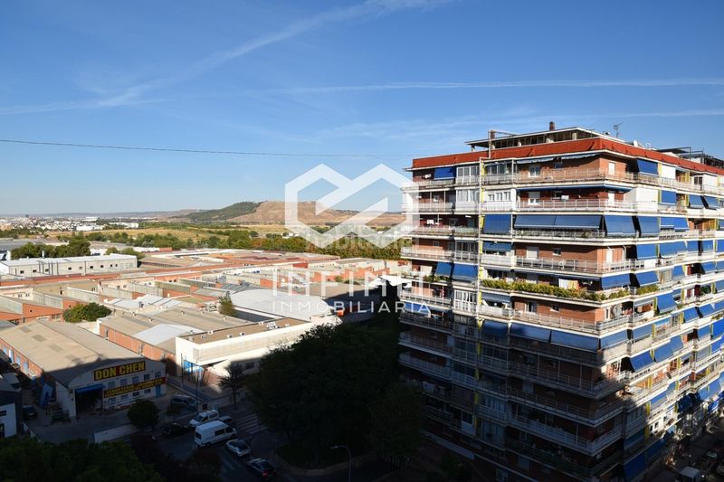 Foto 41f27057-3979-4867-ba23-96d6b11f4eeb. Pis amb calefacció piscina a Parque Cataluña Torrejón de Ardoz
