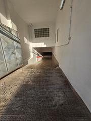 Local Comercial en Ceutí. Garaje privado de 50 mts en edificio centrico de ceuti