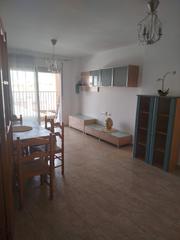 Pis a Ceutí. Piso de tres dormitorios en venta en ceuti