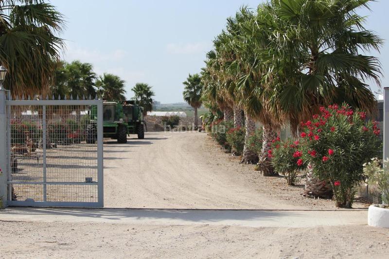 Foto ca4e10d5-d751-45a0-80f3-4bd50e0ebb2f. Terreny residencial a Cuatro Pinos - El Carmen Puerto de Santa María (El)