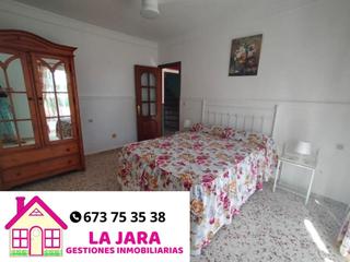 Casa  Guadalhorce. Chalet en carretera chipiona