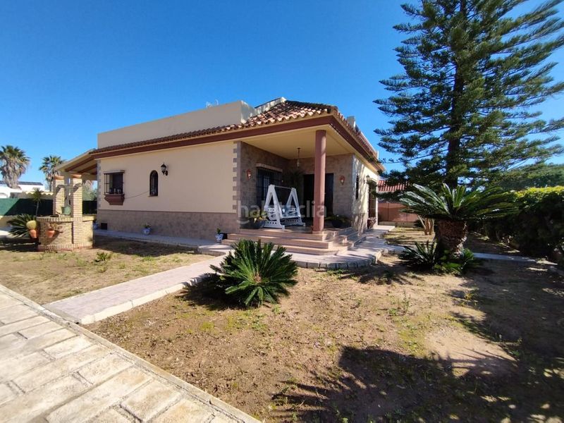 Foto 3ab6c86b-53a7-41fc-a5e1-e71026eccb3d. Casa amb piscina a Chipiona norte Chipiona