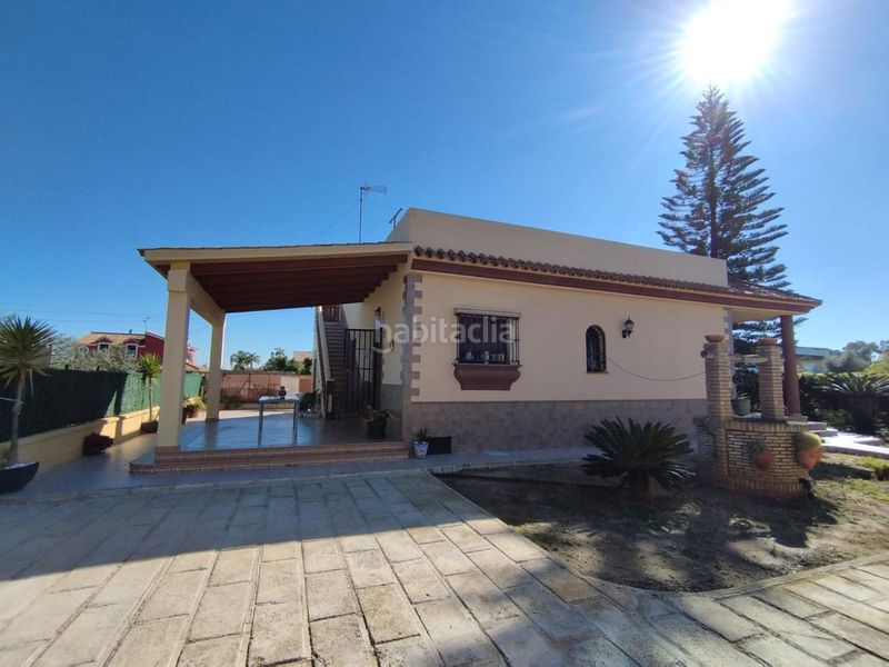 Foto d7e90e7b-b702-48d0-92ac-7be449ea7eee. Casa amb piscina a Chipiona norte Chipiona