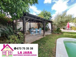 Casale  De la jara. Magnífica parcela con casa y piscina en la jara
