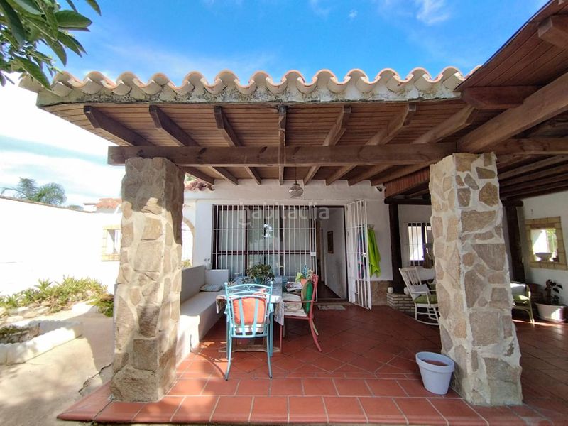 Foto 1de645f1-a32f-4e78-b75c-aea1218e25f0. Masia amb piscina a La Jara Sanlúcar de Barrameda