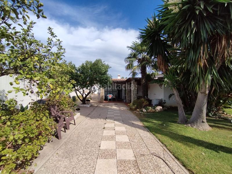 Foto 436d128f-b977-42c7-9c54-cdd8489372d0. Masia amb piscina a La Jara Sanlúcar de Barrameda