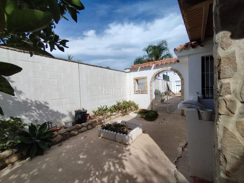 Foto dcc2ecf3-d53b-4a1d-abaf-2f0cf5bef846. Masia amb piscina a La Jara Sanlúcar de Barrameda