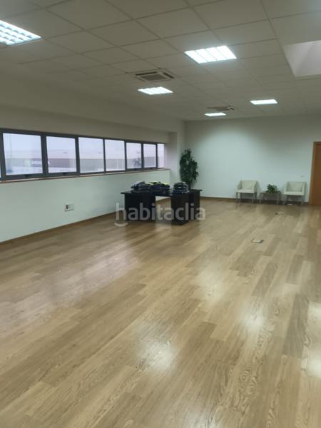 Foto 6fbbf860-2b9c-466d-9f72-4cd5f6396bb5. Bâtiment à usage industriel dans La Motilla - Fuente del Rey Dos Hermanas