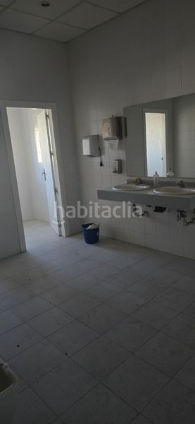 Foto 16e06b74-cfae-4e84-a53c-bfa8da607791. Affitto edificio in Rinconada (La)