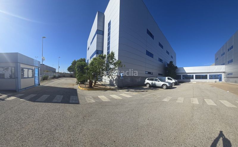 Foto 6ed87cdf-6316-4e4c-b2bd-c5d05ab77574. Affitto edificio in Rinconada (La)