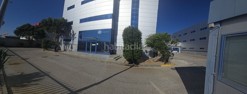 Foto 8fd80219-5ab7-4fa9-a139-781ce0c347bc. Affitto edificio in Rinconada (La)