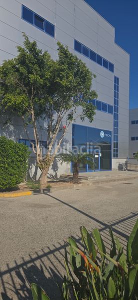Foto dcbbc060-8439-47ce-a4a0-a79160e01342. Affitto edificio in Rinconada (La)