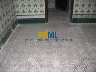 Casa a Écija. Casa en venta en centro, 8 dormitorios.