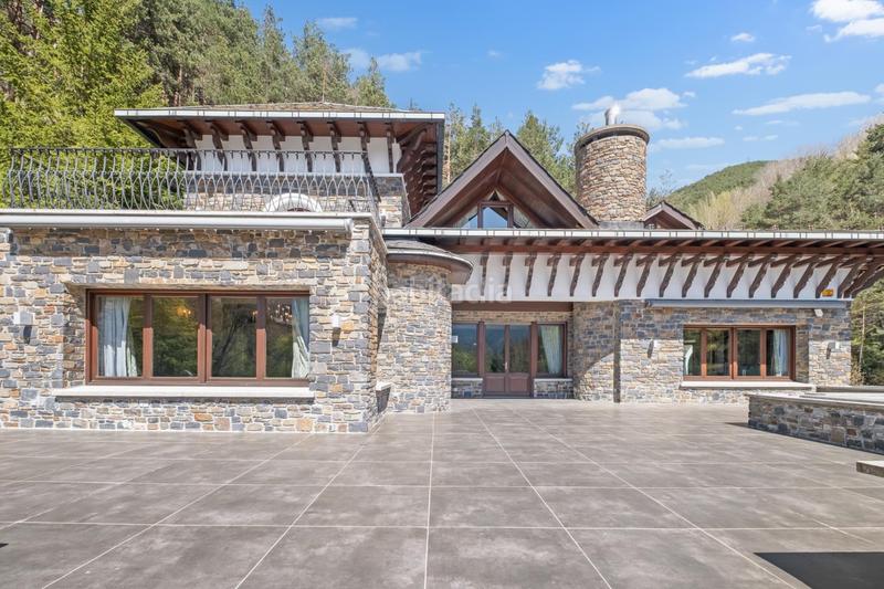 Foto 9881f49f-9ba7-483c-804e-bb01c418264c. Chalet mit heizung parking pool in L´Aldosa-Anyós La Massana