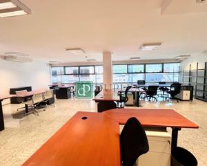 Location Bureau à Centro. Oficina en alquiler en el centro de andorra la vella