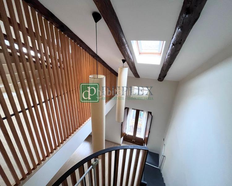 Foto e4f77c17-0c2c-4126-9e27-dceaa6c5f767. Alquiler ático amplio dúplex en alquiler en el corazón en Andorra la Vella