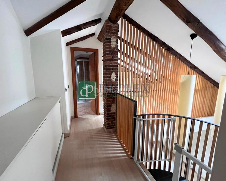 Foto 18ce4b6d-e75b-42f0-98be-62e2884d98db. Location attique avec chauffage dans Centro Andorra la Vella