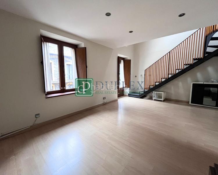 Foto 2c9a9f7a-5b4c-4793-afcd-177ec9ec47f5. Location attique avec chauffage dans Centro Andorra la Vella