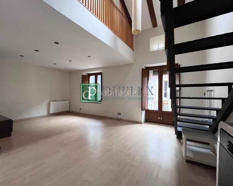 Foto 2de0f44f-e0f9-4c95-b496-a826b9c2780e. Location attique avec chauffage dans Centro Andorra la Vella