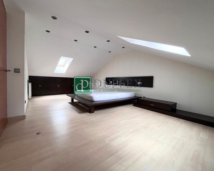 Foto c00d73e2-253a-41aa-a6a8-39df7b1cf70a. Location attique avec chauffage dans Centro Andorra la Vella