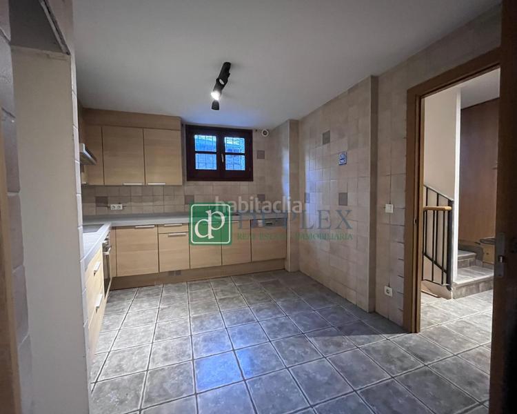 Foto 08753c80-44c6-4674-8dd9-2fe6f9c3bd16. Casa  en venta en el casco antiguo en La Massana La Massana