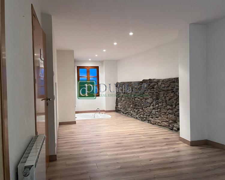 Foto e5e05fc0-6d91-43da-8ef7-ce2c06d1a9b4. Casa  en venta en el casco antiguo en La Massana La Massana