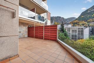 Appartement à Els Vilars d´Engordany. Piso en venta es escaldesengordany con 105m230m2 de terraza